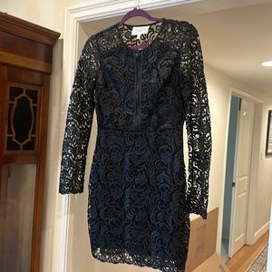 Edition Express   Leather and lace size 4